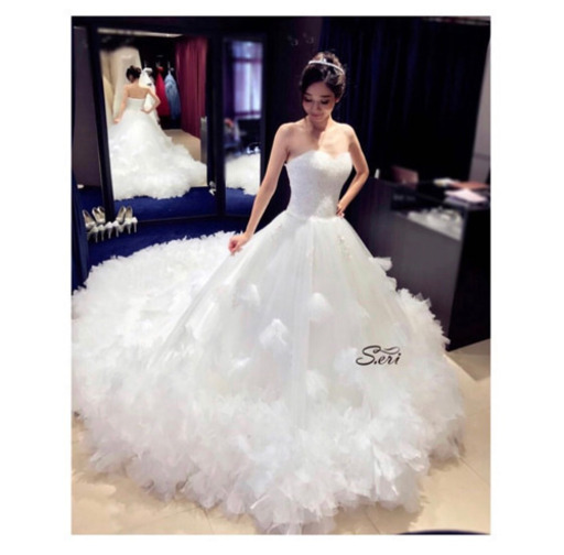 ウエディングドレス　エスエリドレス