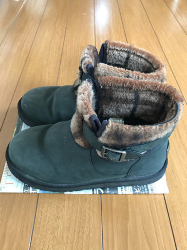 UGGファーブーツ　レディース