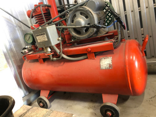 コンプレッサー！！100v！！30リットル！！