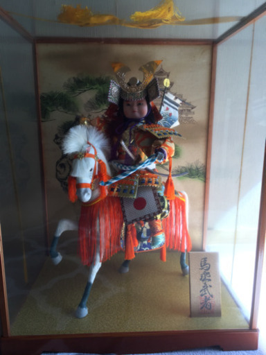 5月人形　馬に乗ってます