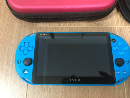 PSVita本体　(PCH-2000) おまけ付き