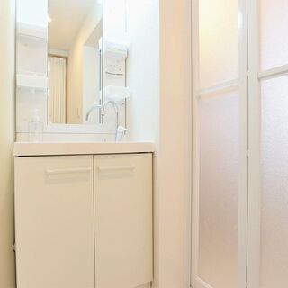 2面バルコニーなので日当たりも大変良好です🌞２WAYアクセス可能な好立地🚉もちろんリフォーム済みの為、室内大変綺麗です🌟 − 大阪府