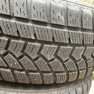 スタッドレスタイヤ 4本セット 205/60 R16の画像