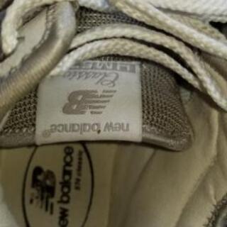 ニューバランス　ミドルカット　 HM574


グレー　27cmの画像
