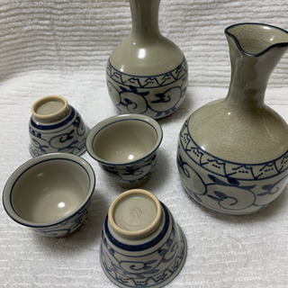 落ち着きのある徳利とお猪口