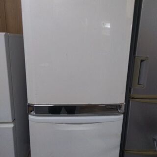 値下げしました持ち帰り特価370L MR-CU37J-W冷蔵庫別...