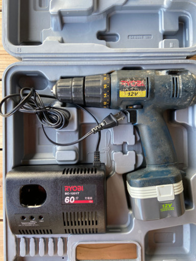 RYOBI 充電式ドリルドライバー；取引中