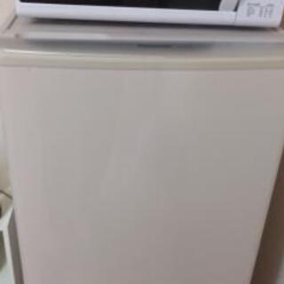 電子レンジ、冷蔵庫