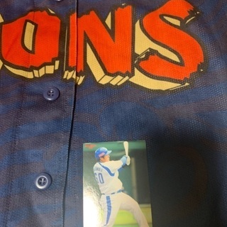 中古 プロ野球 埼玉西武ライオンズ ユニホームとライオンズカードの画像