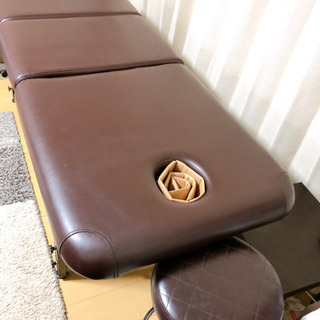 エステベッドと専用スツール　お譲り先決まりました⭐️