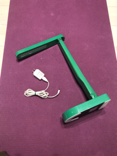 イケアのLED卓上ライト　Haraliden