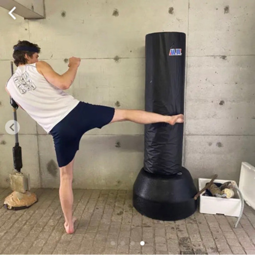 サンドバッグ 練習 ボクシング パンチ