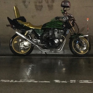 XJR400