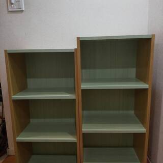 カラーボックス２個(ライトグリーン)差し上げます。(引取希望日時...