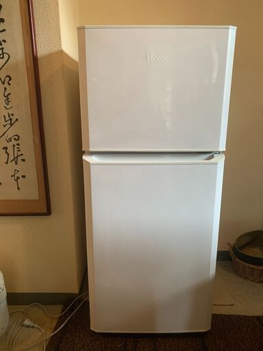 冷蔵庫　Haier JR-N121A （１−２人用）