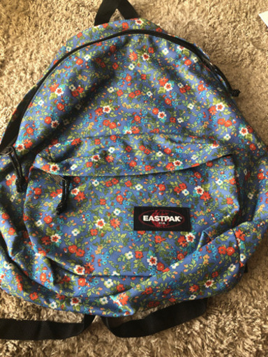 eastpak 花柄バックパック