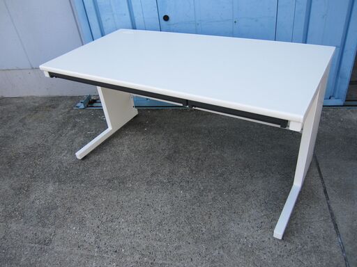 事務机　コクヨ製ＳＤシリーズ　ホワイト　Ｗ1400ｍｍ