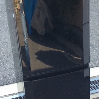 【RKGRE-469】特価！三菱/146L 2ドア冷凍冷蔵庫/MR-P15A-Ｂ/中古品/2016年製/当社より近隣無料配達！の画像