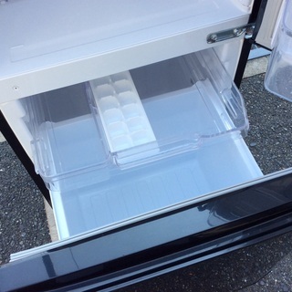【RKGRE-469】特価！三菱/146L 2ドア冷凍冷蔵庫/MR-P15A-Ｂ/中古品/2016年製/当社より近隣無料配達！の画像