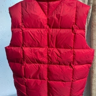 TOMMY HILFIGERトミーヒルフィガーのダウンベスト中古サイズMの画像
