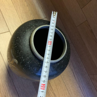 アルミ彫金花瓶の画像