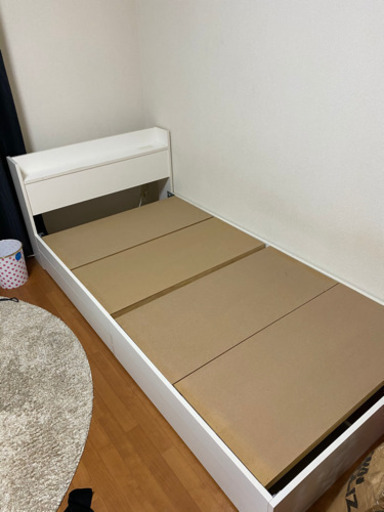 シングルベッド　収納付き