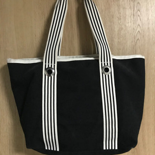 ラコステ　トートバック　の画像