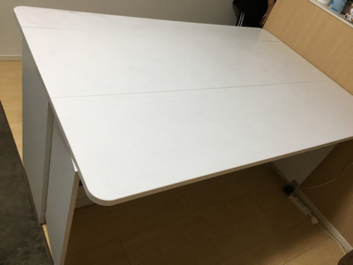 収納付きダイニングテーブル