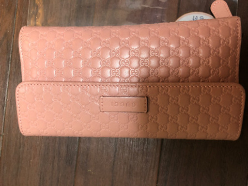 Gucci長財布