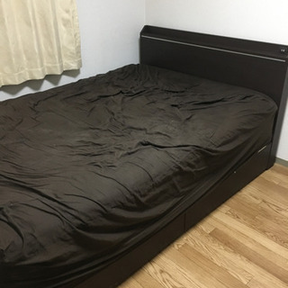 【最終値下げ！】【定価の93%オフ】ニトリ ダブルベッドフレーム...