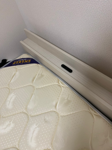 セミダブルベッド 20cmマットレス付