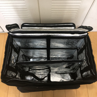 Uber Eats 配達バッグの画像