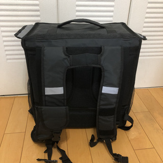 Uber Eats 配達バッグの画像