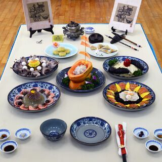 琉球王国時代に首里城でふるまわれた宮廷料理の研究本　鄔揚華著『御冠船料理の探求　文献資料と再現作業』　新品　定価でお売りします　優しい日本語と図解や写真で解説していますの画像