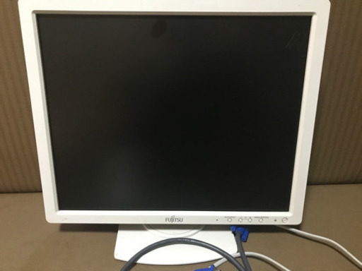 17インチパソコンモニター