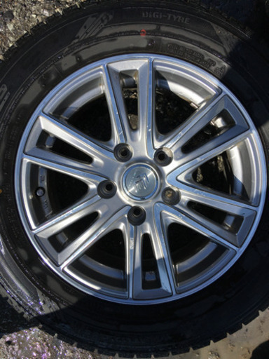 15インチ セレブロCEREBRO 15X6.0J 114.3 5穴 +53 195/65R15 スタンドレスタイヤ付き ノア ステップワゴン アクセラ等