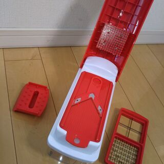【値下】スライサーorピューラー？　調理器具
