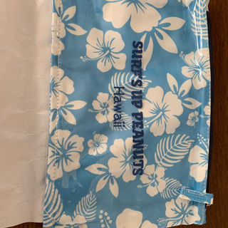 【新品未使用】ハワイで購入　モニ　日焼けスヌーピー　ポーチの画像