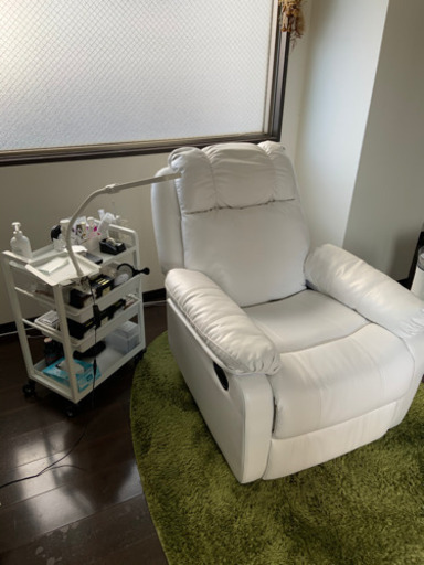 【マツエク】ソファ&ワゴン