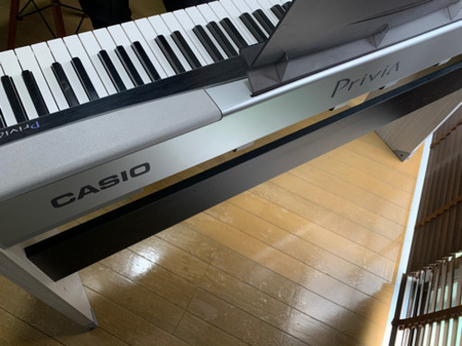CASIO  電子ピアノ（Privia  PX-100）