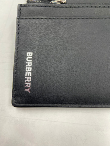 バーバリー　ほぼ新品　長財布