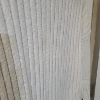 白カーディガンの画像