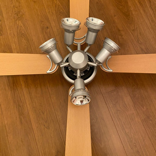 ファン付き照明値下げしました。の画像