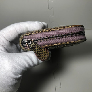 ボッテガ　長財布　パイソン
