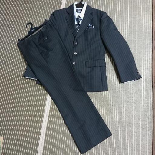 お値下げしました！7000円‼️★ 美品 ★ 男児 フォーマルスーツ 5点セット 160