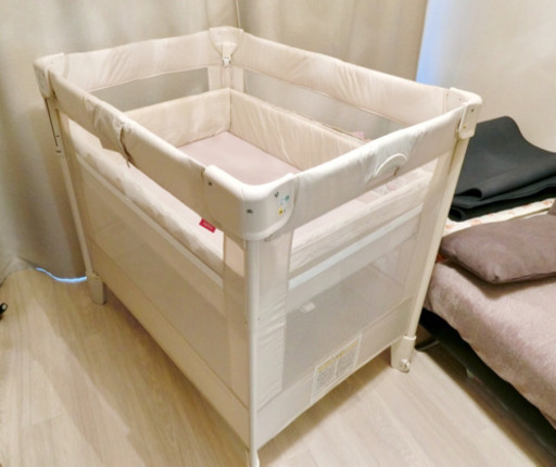 【美品】【問合わせ可】ココネルエアー ミルク アップリカ ベビーベッド