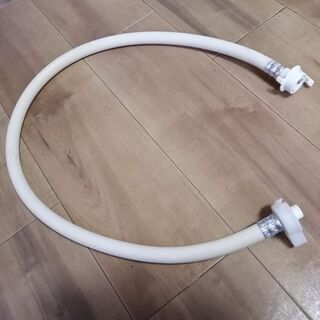 ◆延長用にも使える◆洗濯機の給水ホース（約1m）