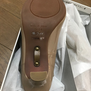 【新品】エナメルパンプス（24.0）【未使用】の画像