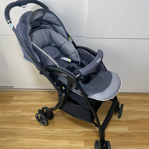 数回使用のみ　美品　アップリカ　ラクーナ