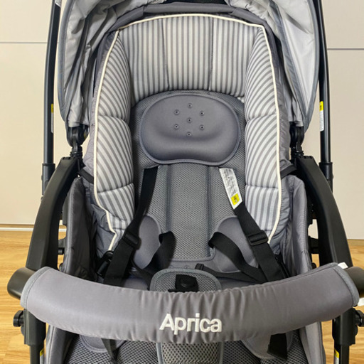 数回使用のみ　美品　アップリカ　ラクーナ